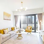 Vogue 30Th Floor Skyline View With Balcony Near To Burj Khailfa And Dubai Mall, Act One By Emaar, Downtown Dubai, Sheikh Mohammed Bin Rashid Boulevard
