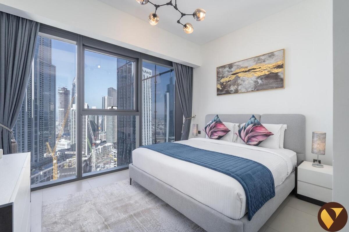 Vogue 30th Floor Skyline View With Balcony Near To Burj Khailfa And Mall, Act One By Emaar, Downtown Dubai, Sheikh Mohammed Bin Rashid Boulevard * Dubai