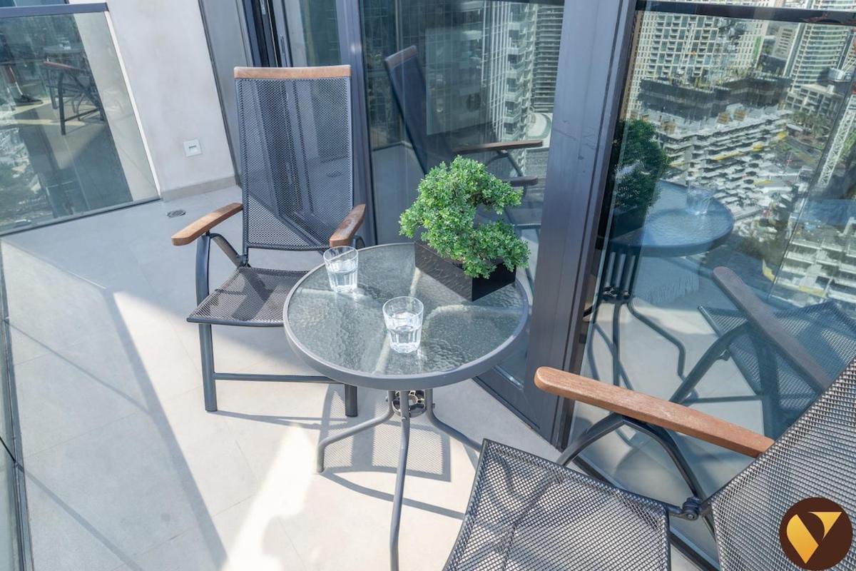 Apartment Vogue 30th Floor Skyline View With Balcony Near To Burj Khailfa And Mall, Act One By Emaar, Downtown Dubai, Sheikh Mohammed Bin Rashid Boulevard