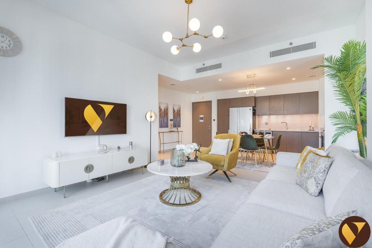 Apartment Vogue 30th Floor Skyline View With Balcony Near To Burj Khailfa And Mall, Act One By Emaar, Downtown Dubai, Sheikh Mohammed Bin Rashid Boulevard Dubai