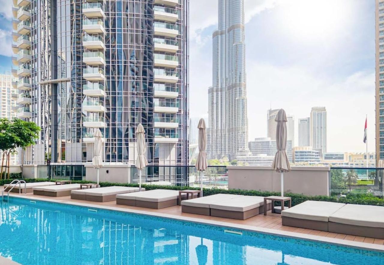 Apartment Vogue 30th Floor Skyline View With Balcony Near To Burj Khailfa And Mall, Act One By Emaar, Downtown Dubai, Sheikh Mohammed Bin Rashid Boulevard *