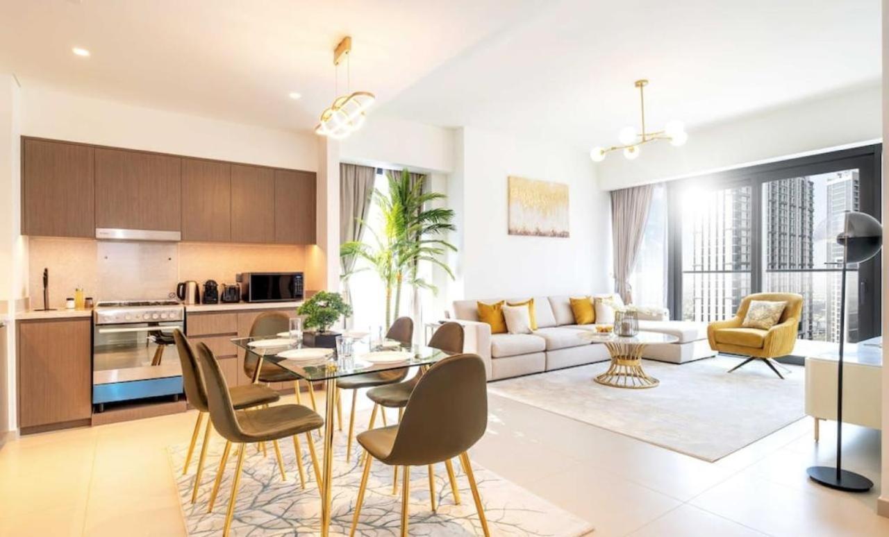 Vogue 30th Floor Skyline View With Balcony Near To Burj Khailfa And Mall, Act One By Emaar, Downtown Dubai, Sheikh Mohammed Bin Rashid Boulevard * Dubai